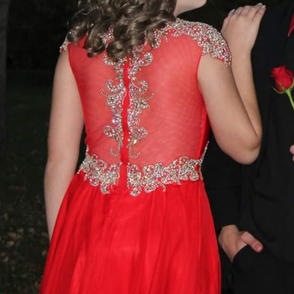 Sherri Hill Prom Dress red size 6 - Picture 3 of 7